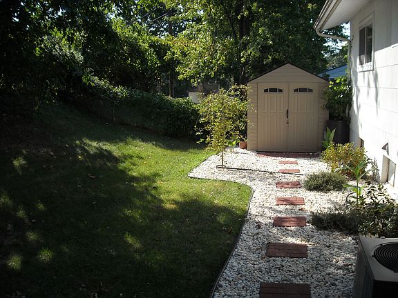 3rd image of 410 McLaughlin Dr