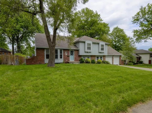 3806 Birchwood Dr, Kansas City, MO 64137