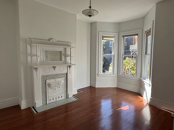 4th image of 674 Ivy St
