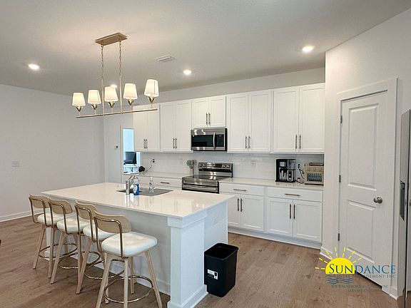 4th image of 6278 Buckthorn Cir