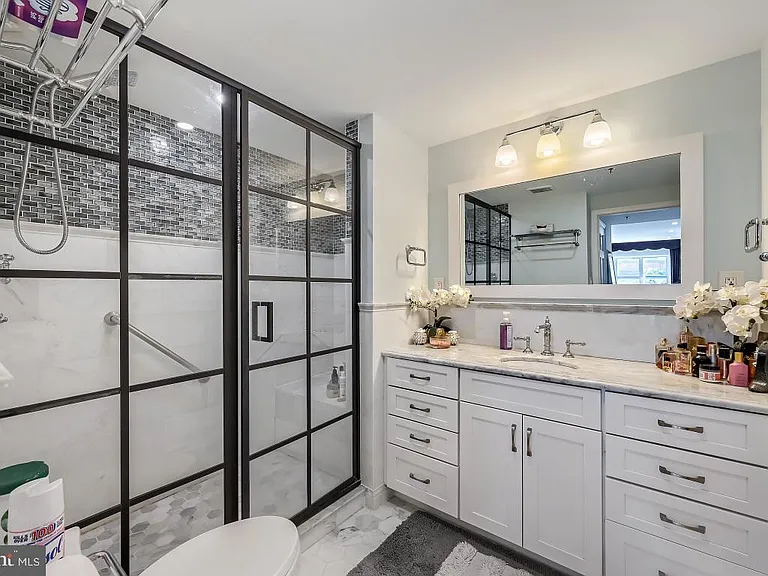 250 President St #211 — Photo 17