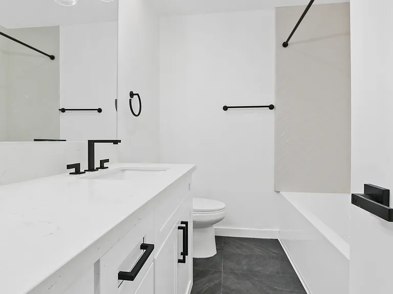 12707 Mitchell Ave — Photo 13