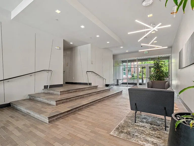 700 Harrison Ave #305 — Photo 5