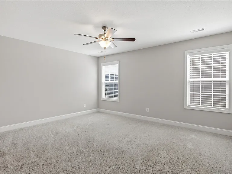 4864 Stoneyhurst Ln — Photo 20