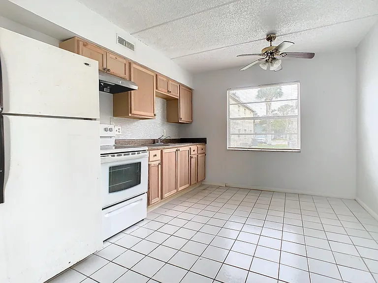 694 Michigan Ct #2 — Photo 17