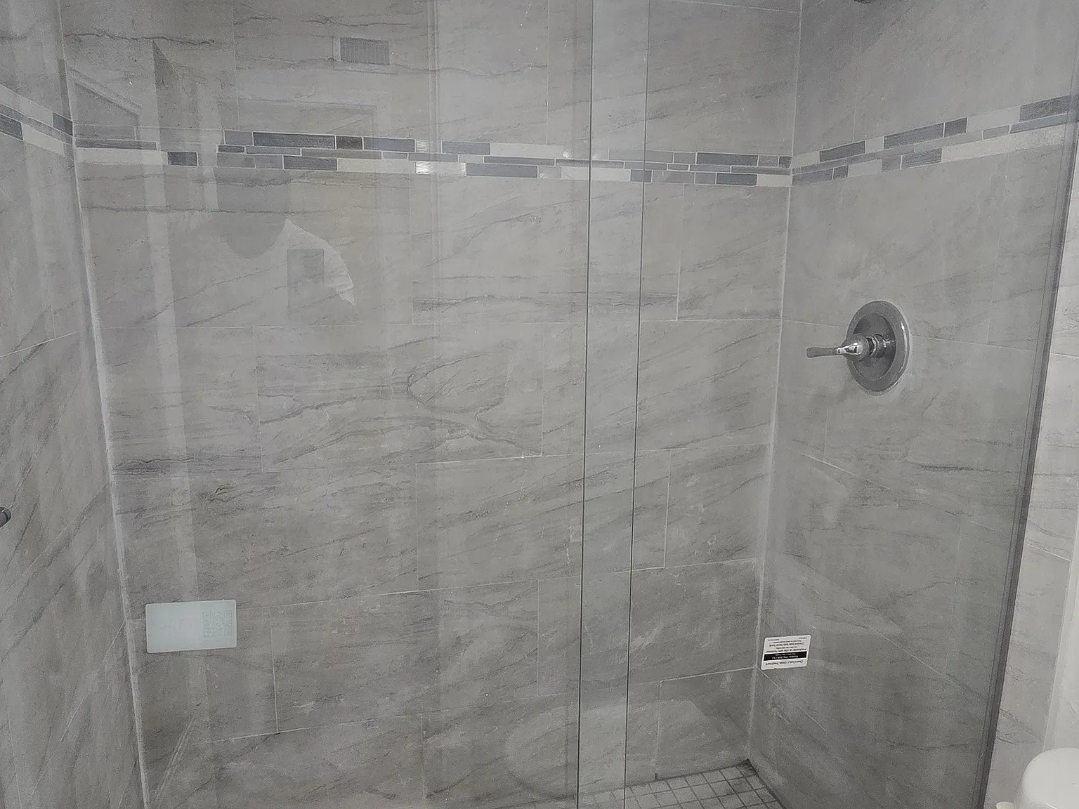2 bed, 1000 sqft, $1,900 — Photo 2