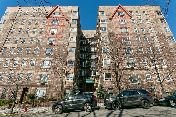 Sold by Gilbert Perez, LREB | media 38