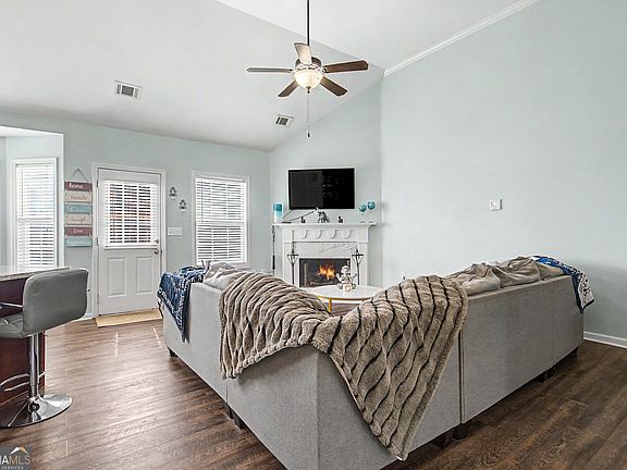 3rd image of 169 Carter Creek Pl