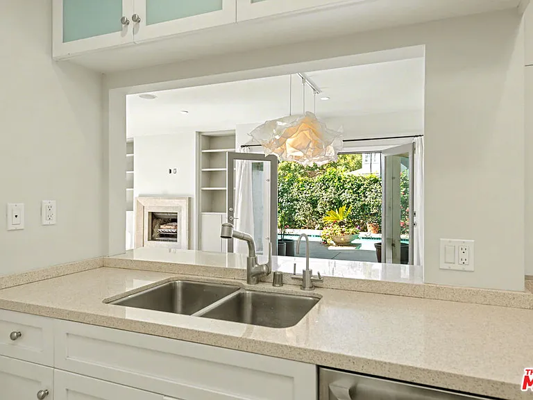 1021 Westmount Dr #102 — Photo 15