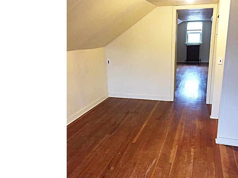 721 Mayflower Ave — Photo 14