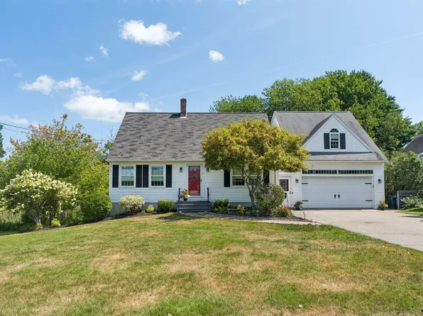 21 Cathedral Oaks Drive, Biddeford, ME 04005