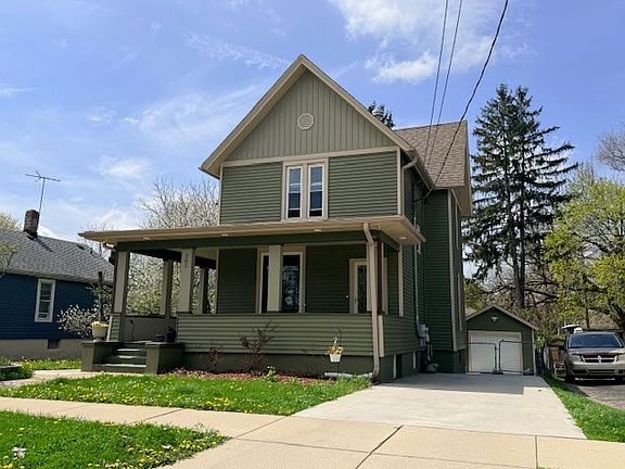 2nd image of 202 Perry St #1