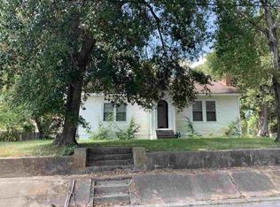 223 N Market St, Carthage, TX 75633