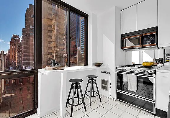5th image of 255 E 49th St APT 9D