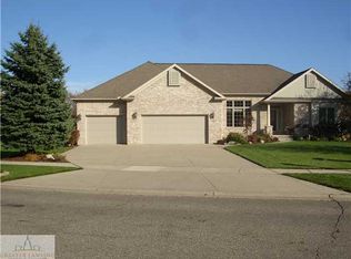 729 Laurelwood Dr, Lansing, MI 48917