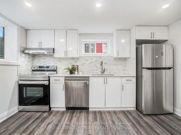 26B Majestic Dr, Ottawa, ON K2G 1C7