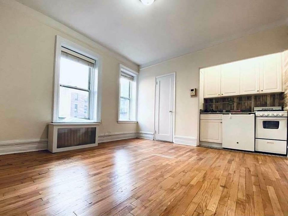 2nd image of 508 W 112th St #5