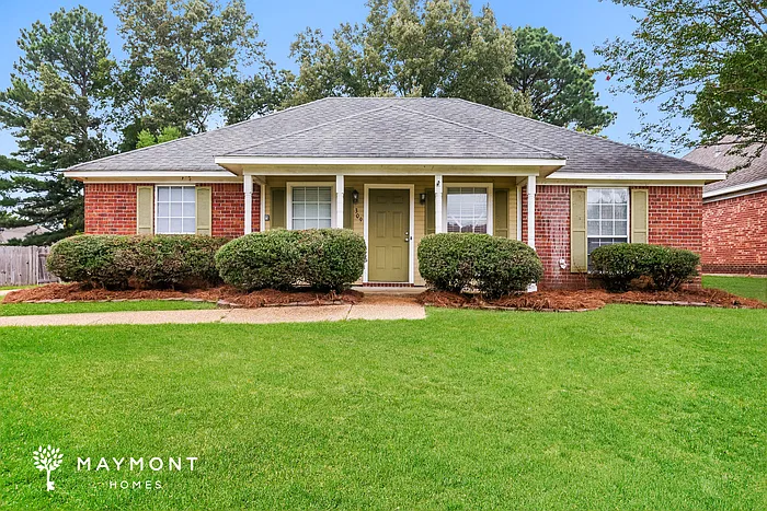 309 White Oak Dr