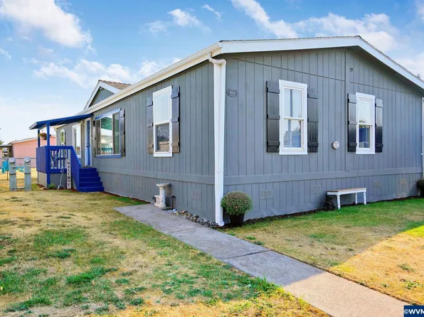 805 Abbey Ln #73, Aumsville, OR 97325