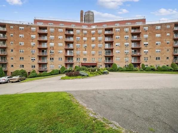 1 Lakeview Drive #6R, Peekskill, NY 10566