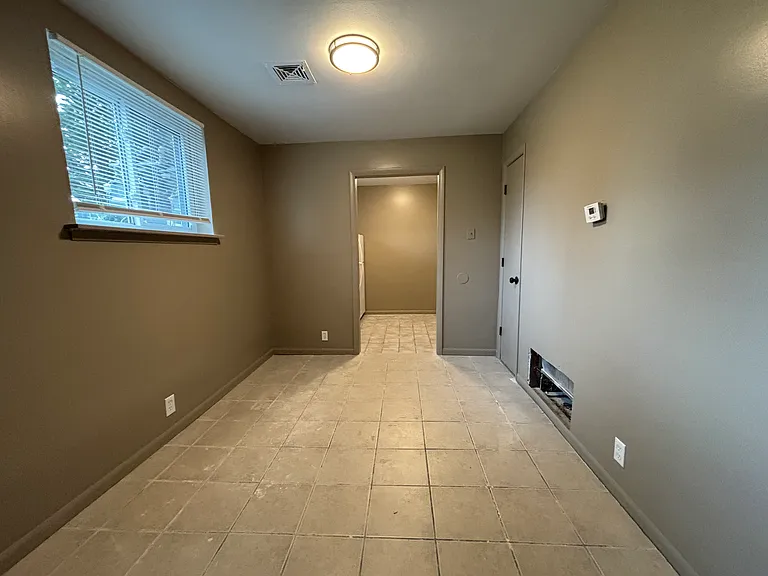 907 E 12th Ave #214 — Photo 1