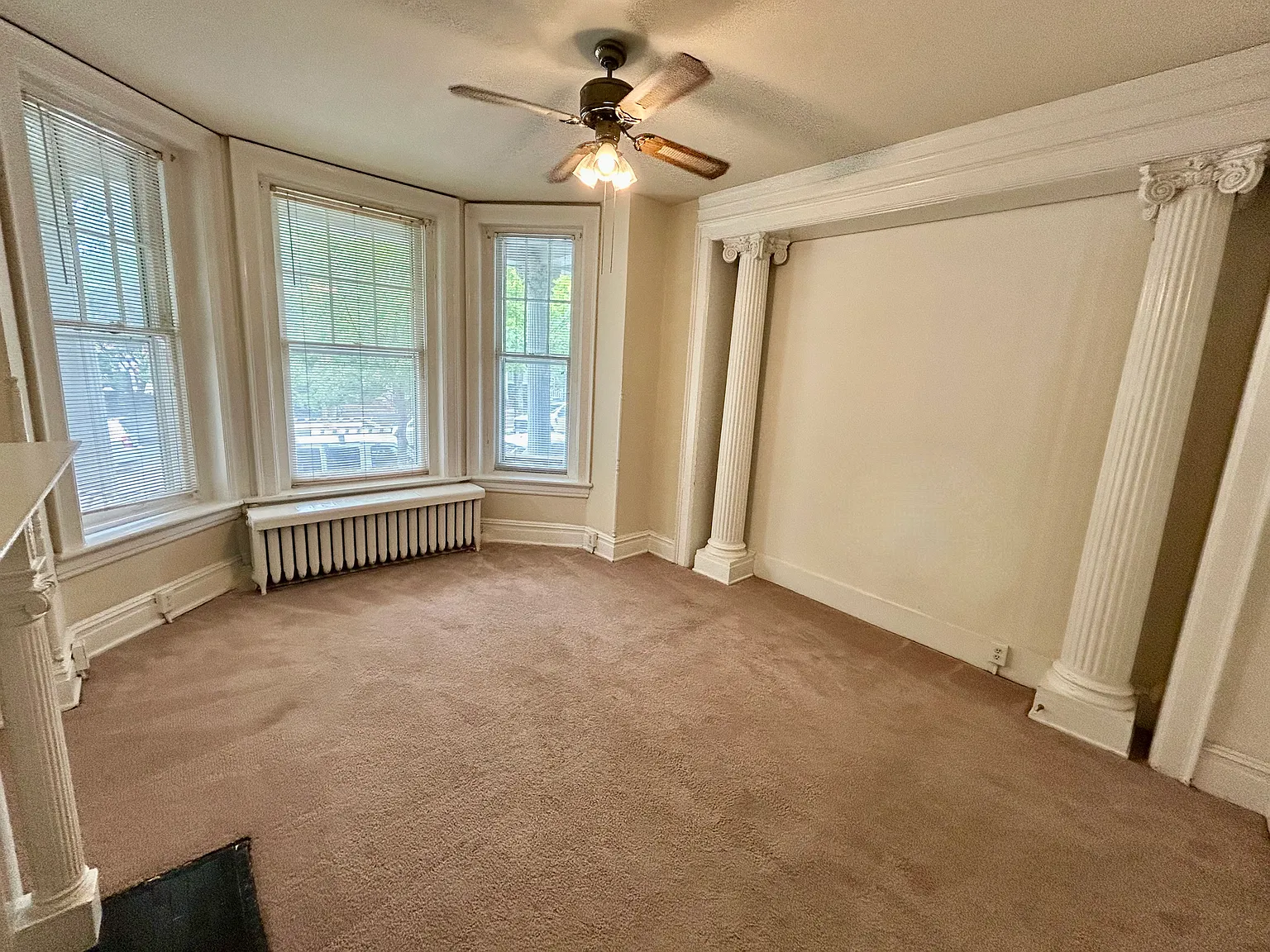 3 bed, $1,995 — Photo 3