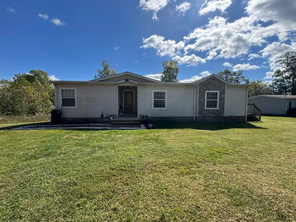 300 White Oak Rd, Boones Mill, VA 24065
