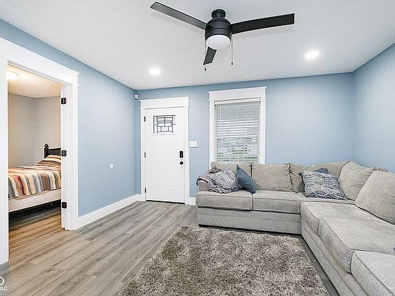 5th image of 2209 W 9th St