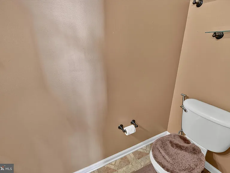 27 Lincoln Dr — Photo 47
