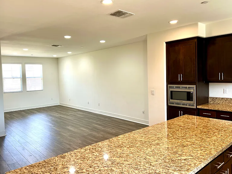861 Sycamore Loop — Photo 11
