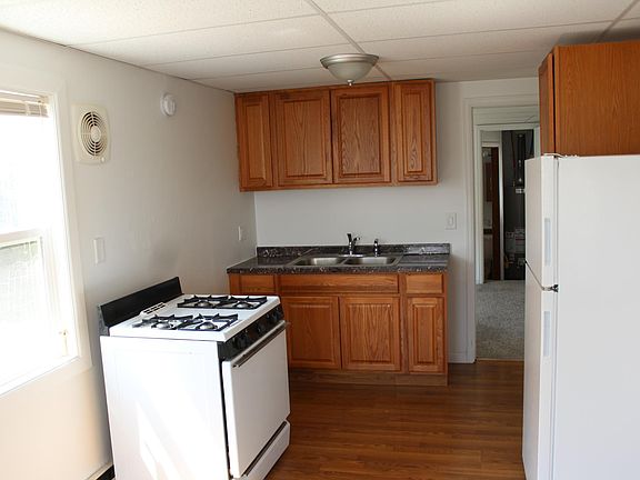 2nd image of 308 S Pine St APT B