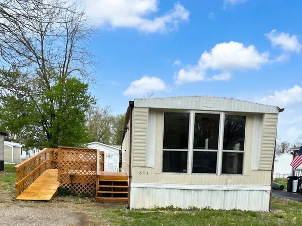 1814 Crestview Dr, O Fallon, IL 62269