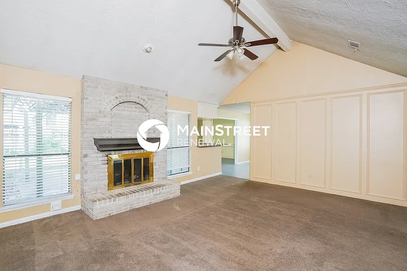 15514 Cabildo Dr — Photo 3
