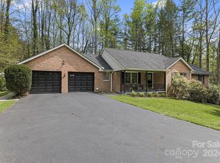 231 Raintree Dr, Hendersonville, NC 28791