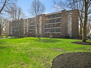 66 Main St APT 46A, Stoneham, MA 02180