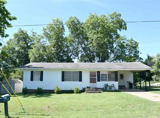 305 W Houston St, Daingerfield, TX 75638