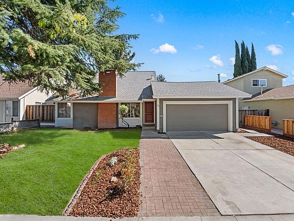 3rd image of 396 Vale Dr