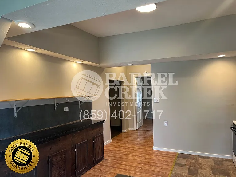 136 Georgia St — Photo 5