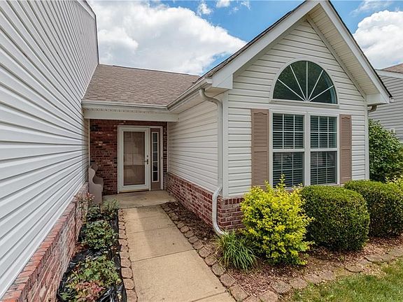 2nd image of 5853 Oberlies Way