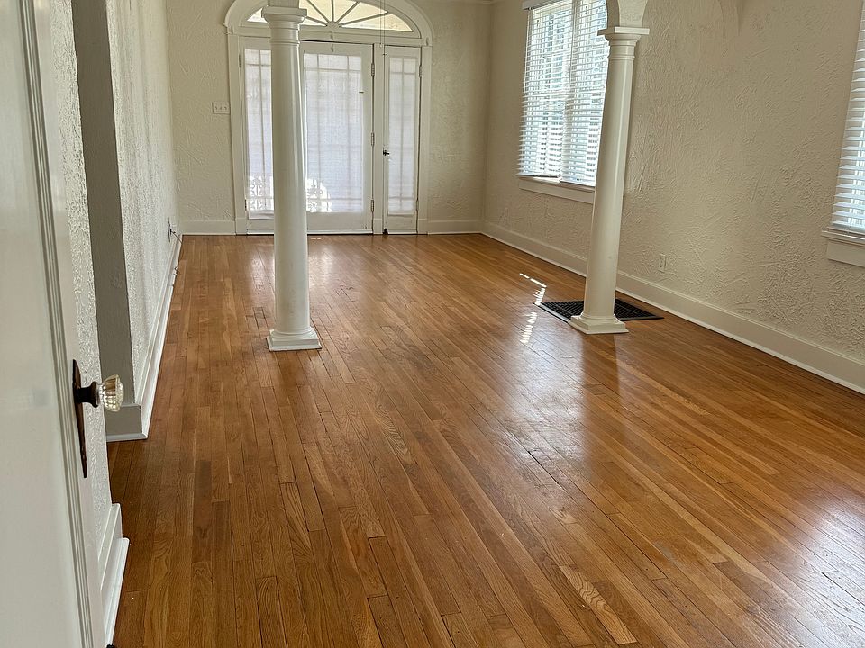 1st image of 2565 Lavender St