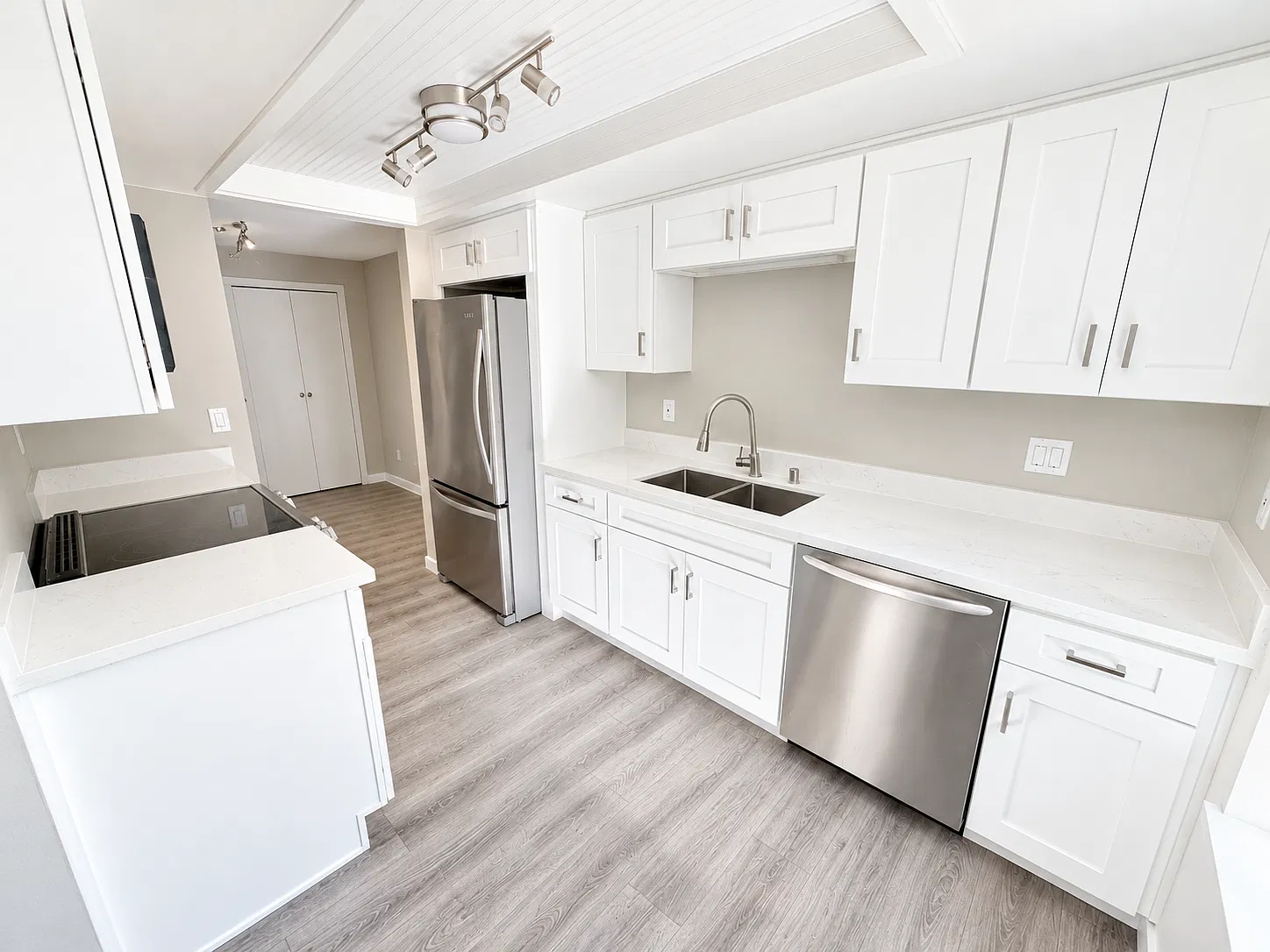 1 bed, 754 sqft, $1,750 — Photo 2