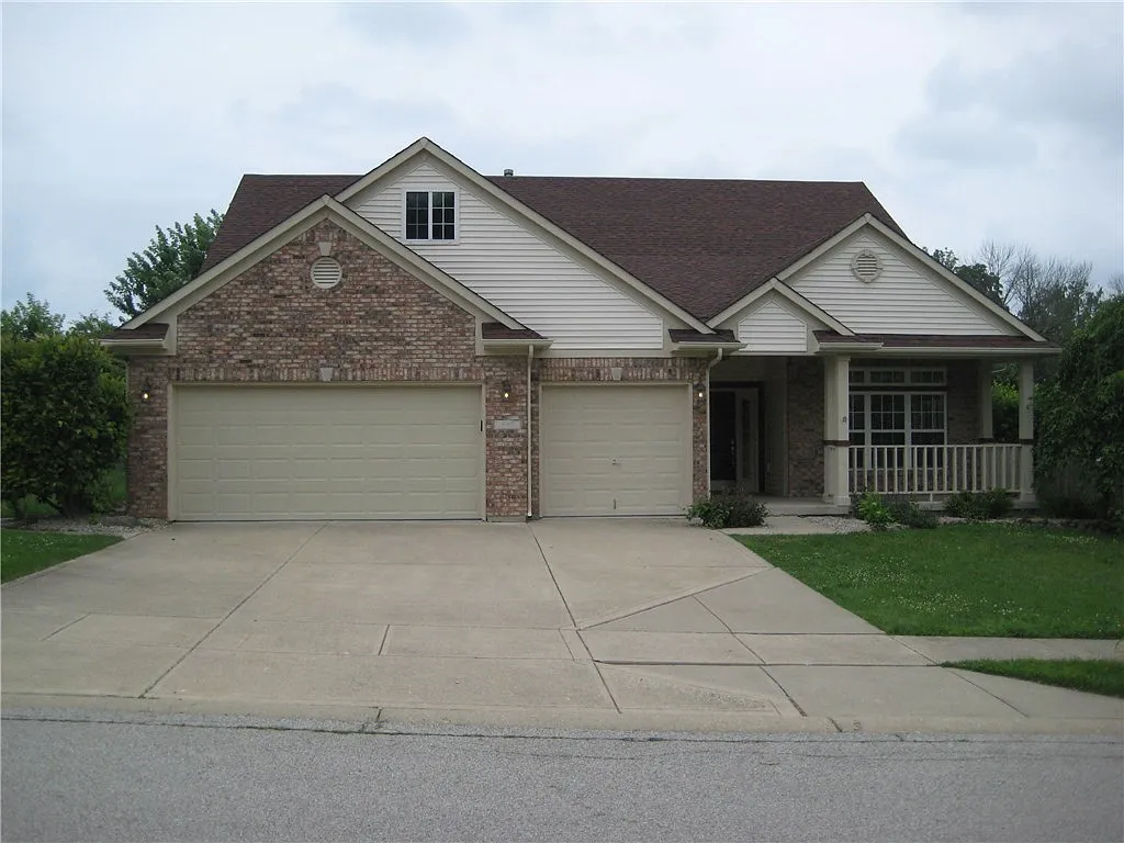 887 Stonebridge Dr photo 1