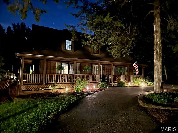 3rd image of 340 Great Oaks Dr