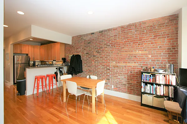 Rented by R New York | media 15