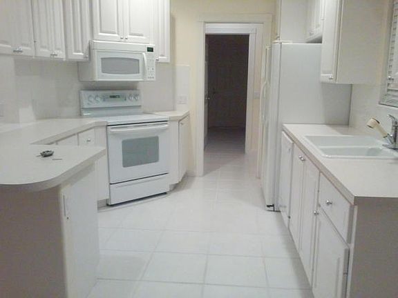 3rd image of 10834 SW Dardanelle Dr