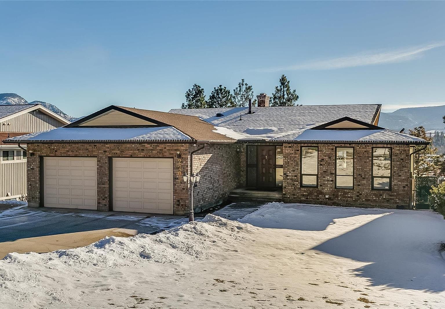 2207 Omineca Pl, Kelowna, BC V1V 1H7 Zillow