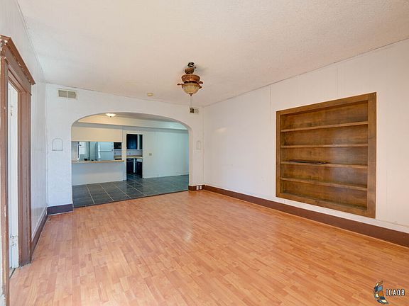 3rd image of 527-8 6th St