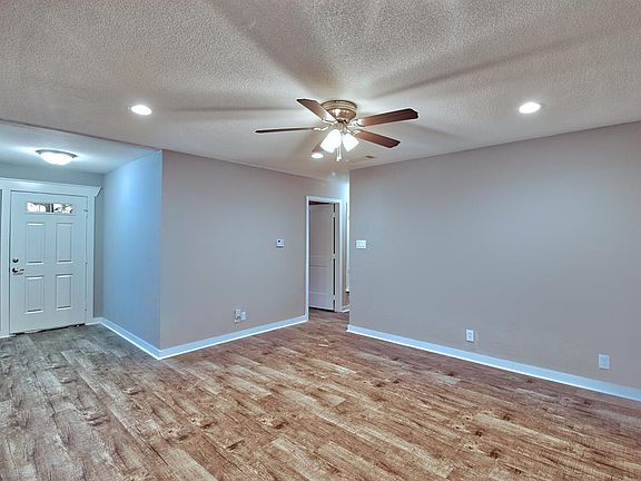 5th image of 1109 Tonya Lynn St