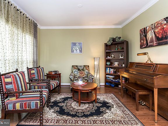4th image of 22375 Sweetspire Dr