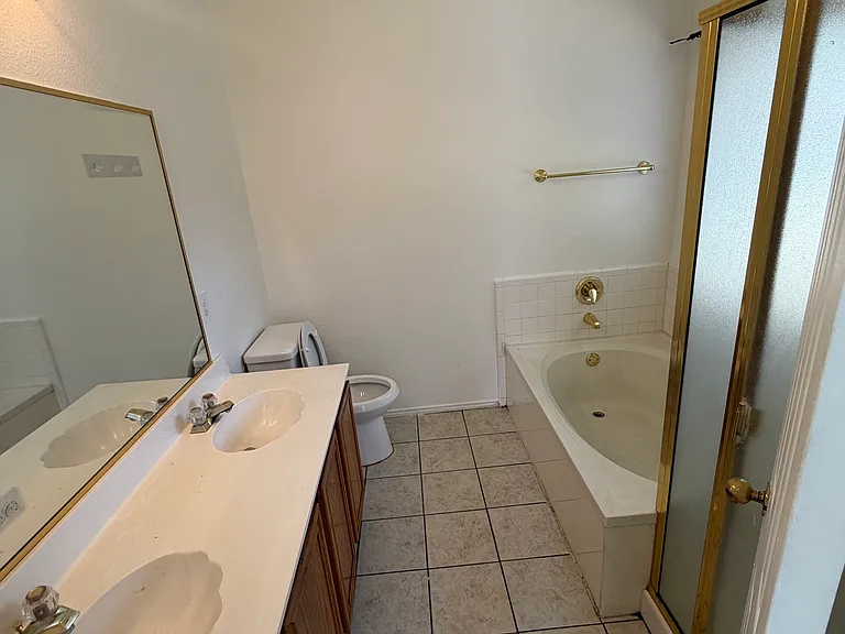 12933 Honey Locust Cir — Photo 14
